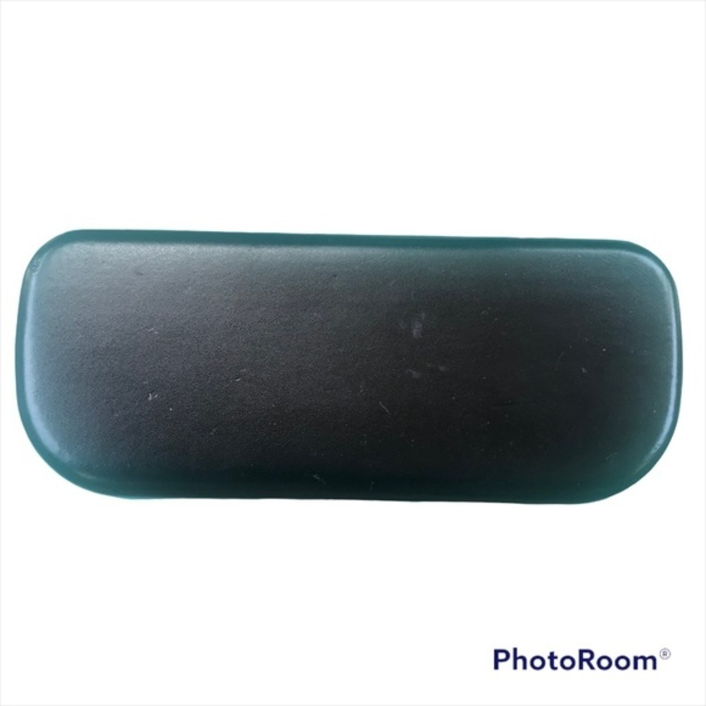 Coach black eyeglasses case with cleaning cloth - Picture 5 of 5